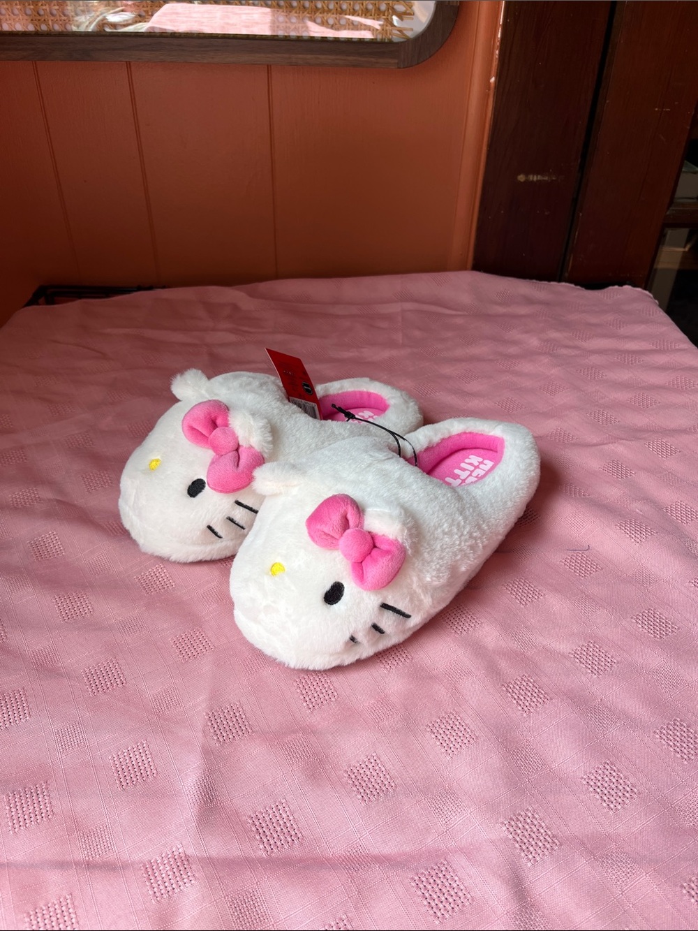 Hello Kitty White Plush Slippers with Pink Bows